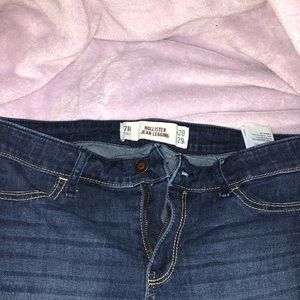 Dark washed skinny legging Hollister jeans